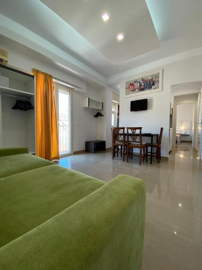 Ig-Tysandros Hotel Apartments Giardini Naxos Eksteriør billede