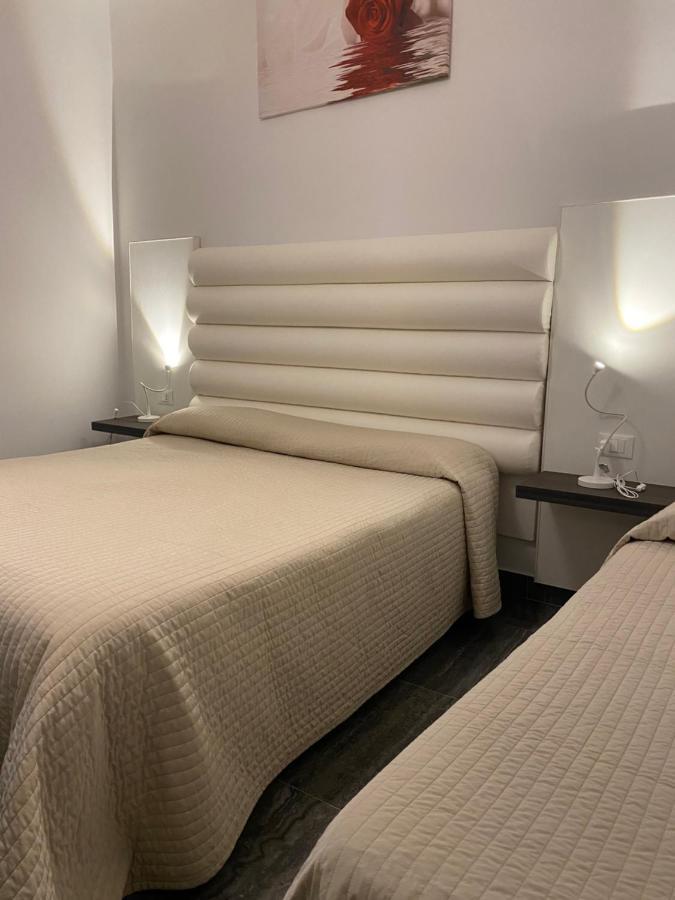 Ig-Tysandros Hotel Apartments Giardini Naxos Eksteriør billede
