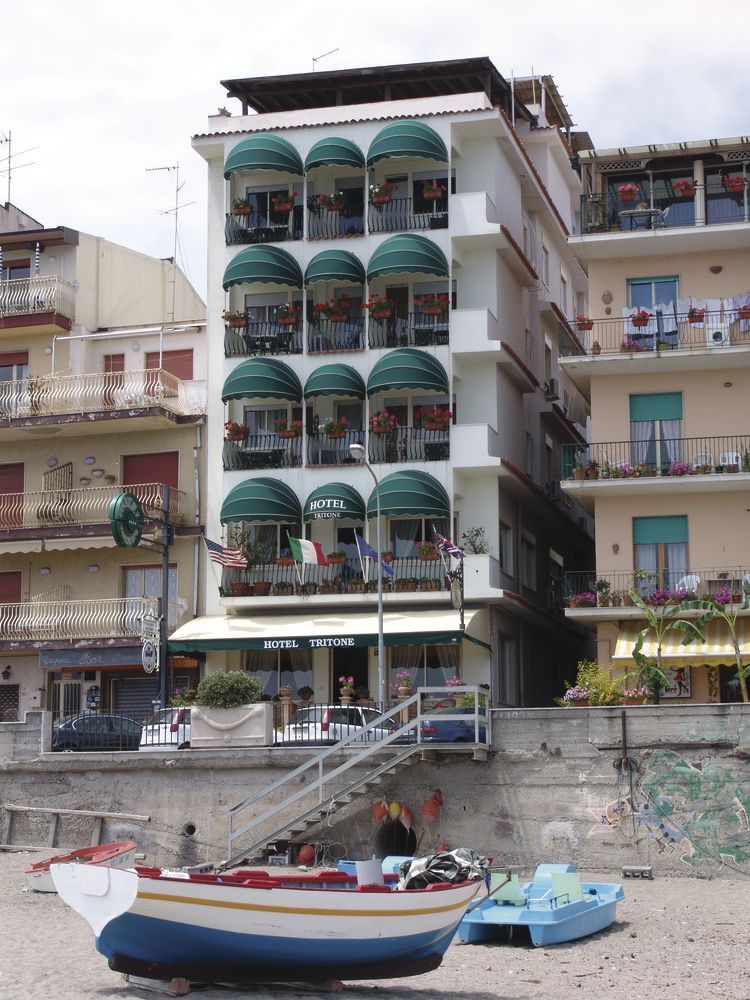 Ig-Tysandros Hotel Apartments Giardini Naxos Eksteriør billede