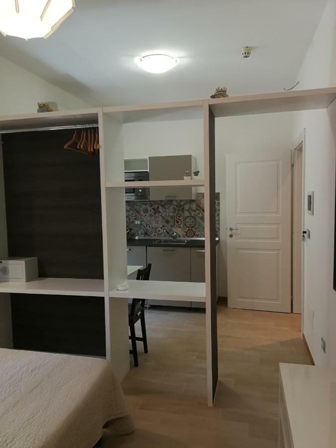 Ig-Tysandros Hotel Apartments Giardini Naxos Eksteriør billede