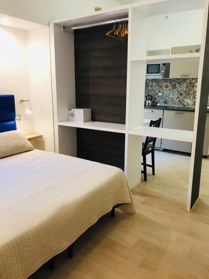 Ig-Tysandros Hotel Apartments Giardini Naxos Eksteriør billede
