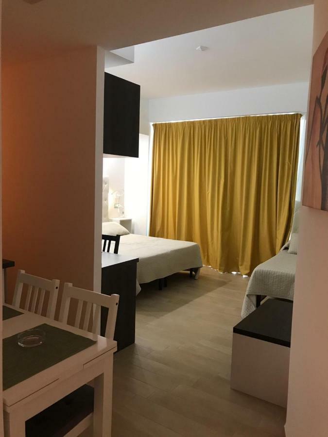 Ig-Tysandros Hotel Apartments Giardini Naxos Eksteriør billede