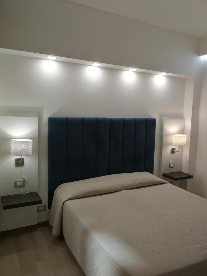 Ig-Tysandros Hotel Apartments Giardini Naxos Eksteriør billede